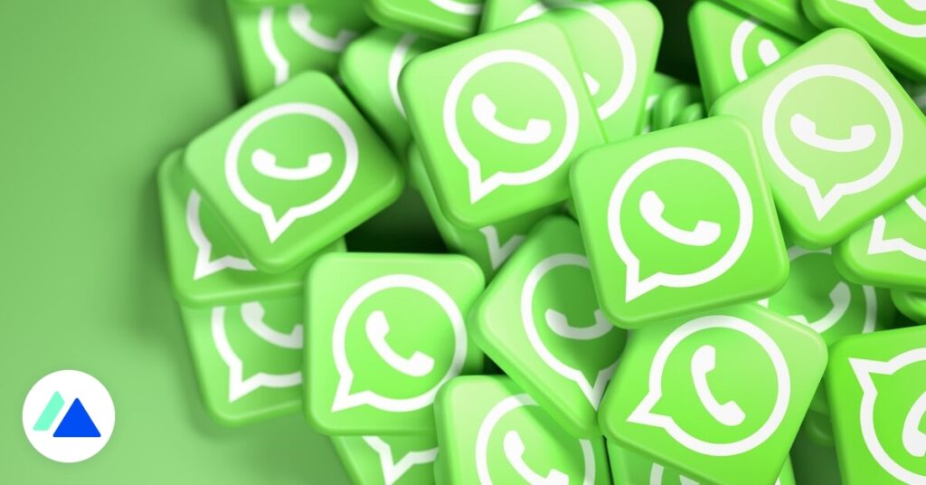 Smartphone illustrant le marketing WhatsApp e-commerce avec un message produit et un bouton d'achat