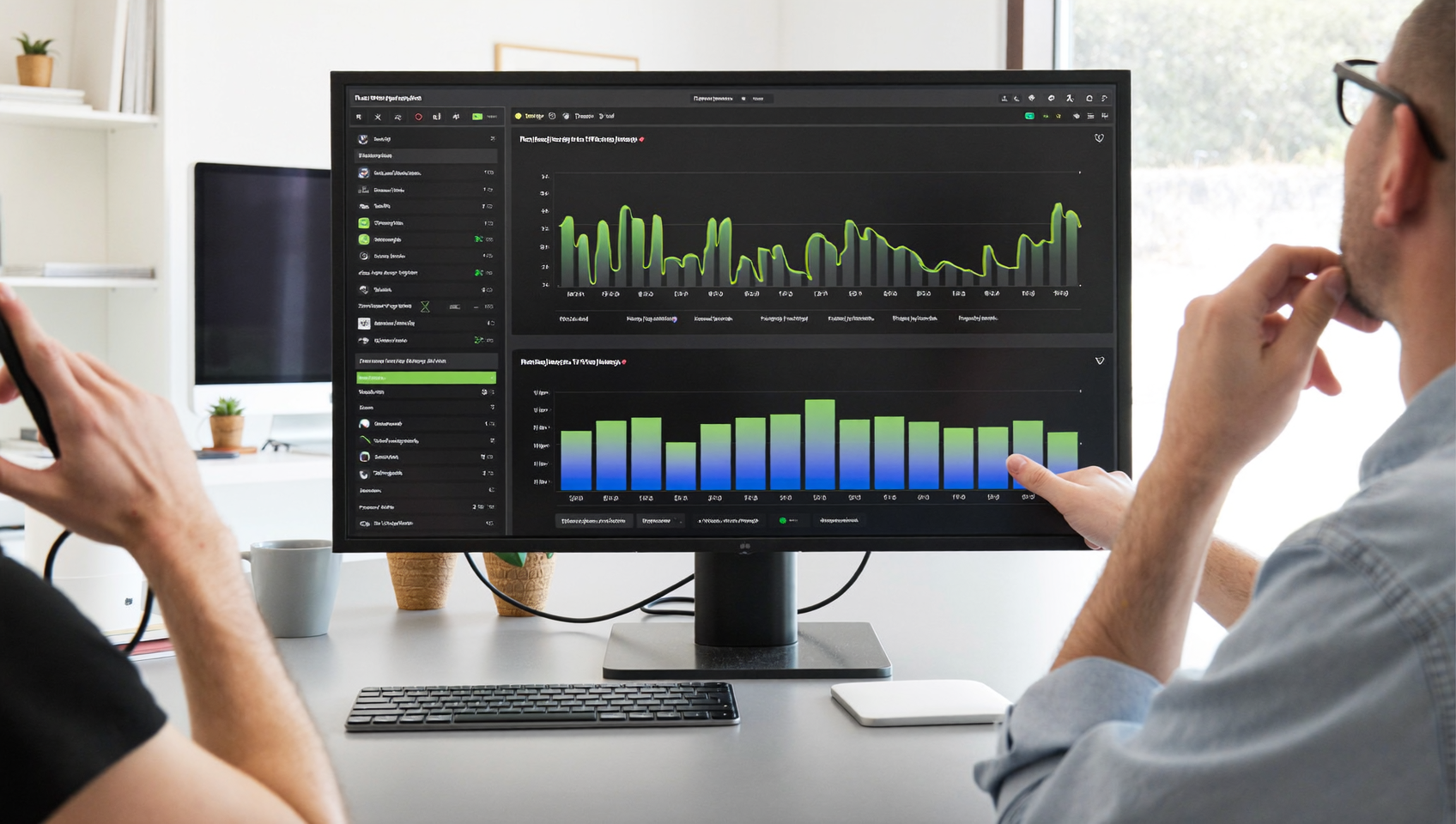 Équipe marketing analysant le canal AI Assistant GA4 sur un tableau de bord