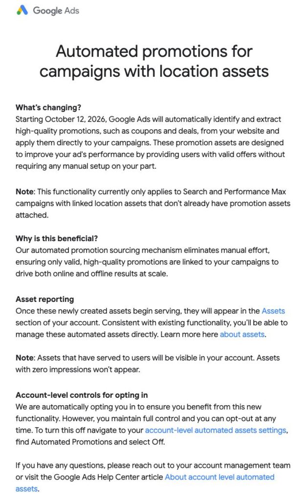 Équipe marketing analysant les promotions automatiques Google Ads sur un écran de pilotage
